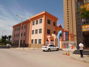 平凉新河湾A区幼儿园
地区：甘肃平凉          工艺：保温+涂料
年份： 2016年           面积：2000平方米