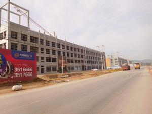 泾川万美城市广场
地区：甘肃泾川          工艺：保温
年份： 2017年           面积：5000平方米